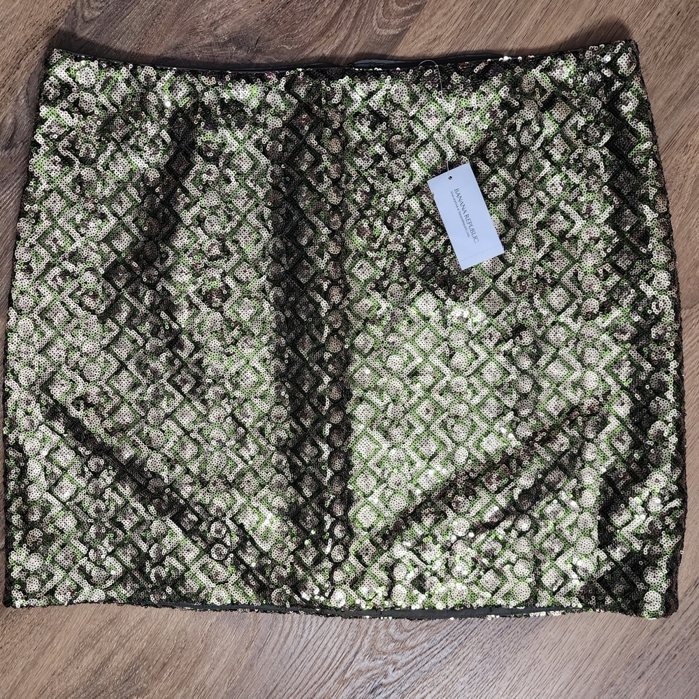 Banana Republic NWT Gold and Green Sequin Mini Skirt Size 16